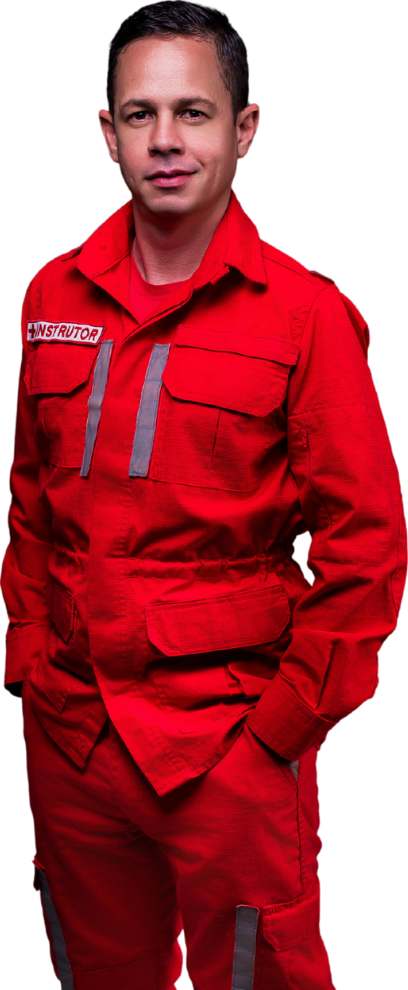 Klever Tenório com uniforme de instrutor de primeiros socorros